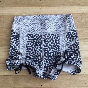 Lululemon high rise spandex shorts